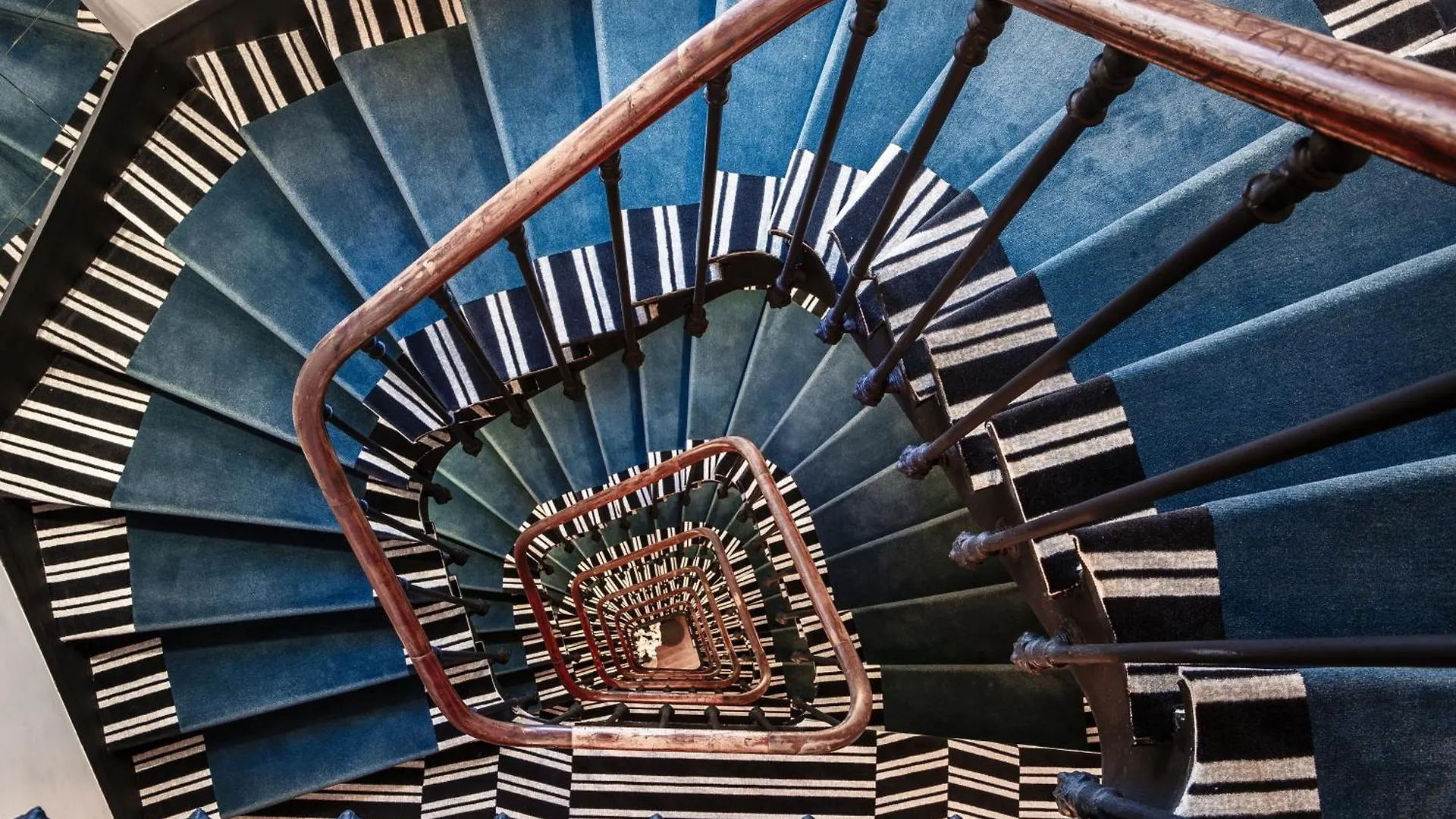 Flanelles Hotel 4*